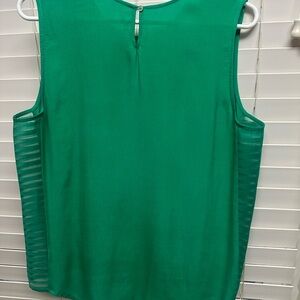 Gianni Bini Emerald Green top barely worn